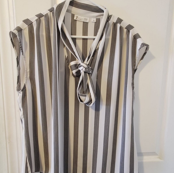 NY & Co Women's Top - Picture 1 of 3